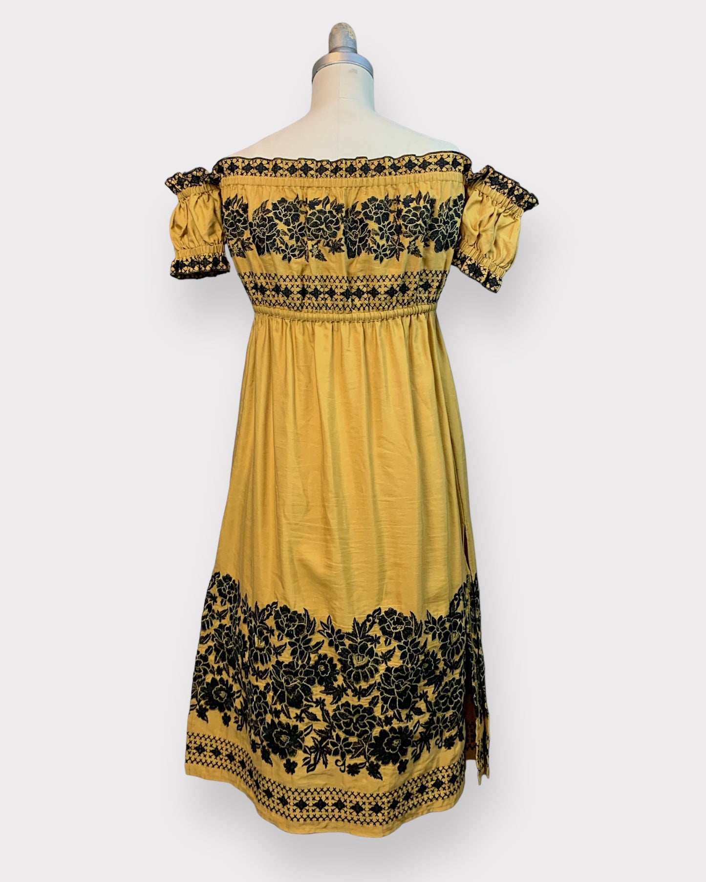 Robe fleurs brodées Jaune et noire Spell & the gypsy , XXS